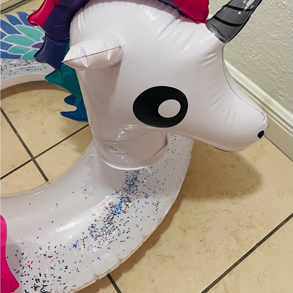 SLOOSH - Unicorn with Glitters Pool Float - Picture 8 of 9